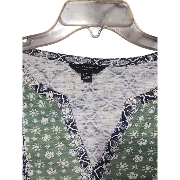 Lucky Brand Women’s V-Neck T-Shirt M Blue Green Floral Geometric Short Sleeve - Picture 2 of 5